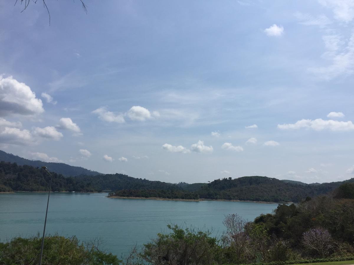 Bamboo House Hotel Khao Sok National Park Exterior photo
