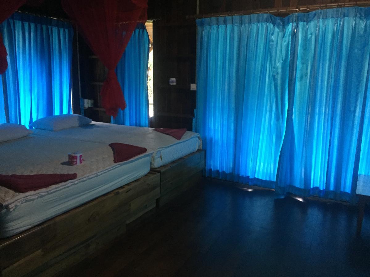 Bamboo House Hotel Khao Sok National Park Exterior photo